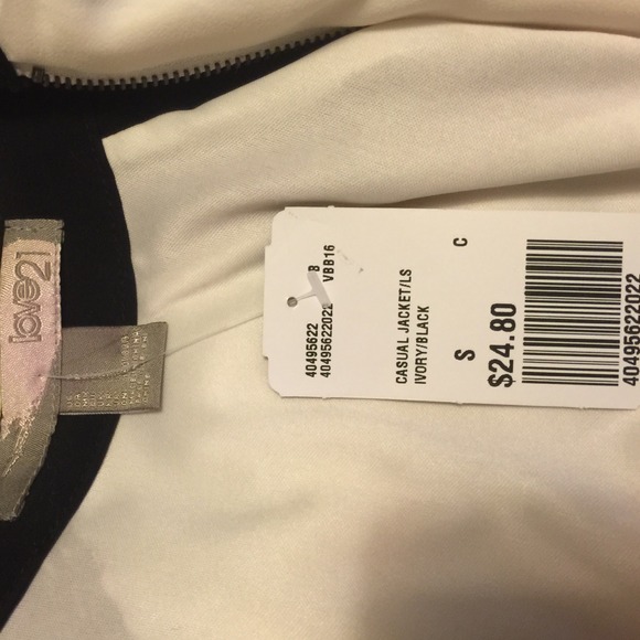 No Trade. Light weight forever 21 coat - Picture 4 of 4