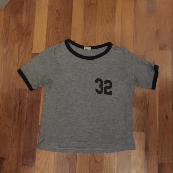 Brandy Melville grey top with navy rim