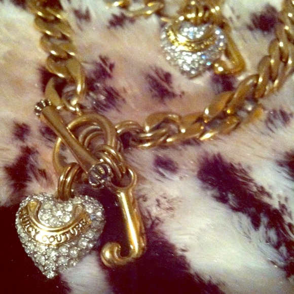 💛Juicy Couture Heart Necklace & Bracelet Set💛