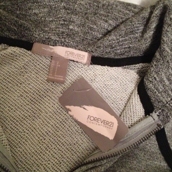 Forever 21 Hooded Jacket - Picture 3 of 3