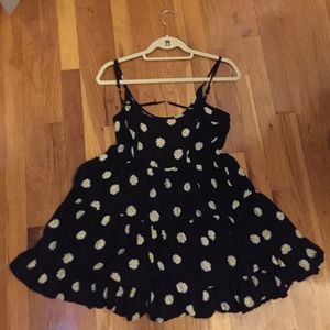 Brandy Melville daisy dress