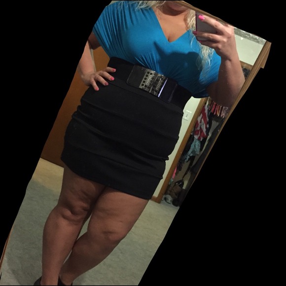 🚫SOLD💙Blue and Black Deb Dress💙 - Picture 2 of 4