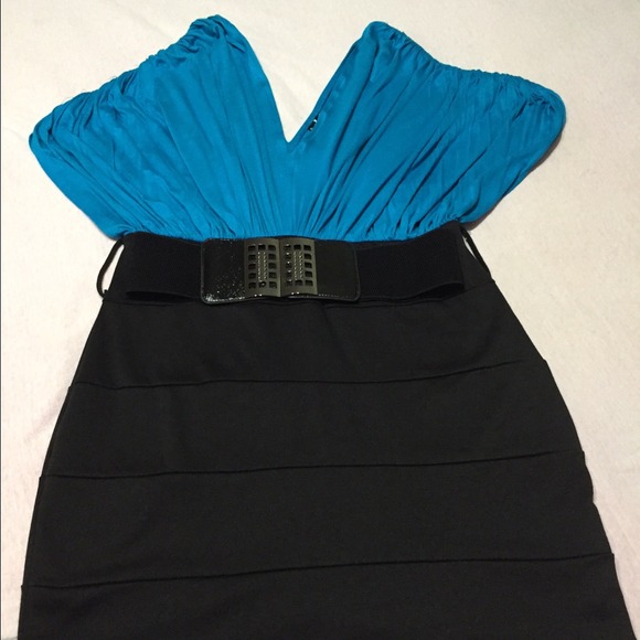 🚫SOLD💙Blue and Black Deb Dress💙 - Picture 4 of 4