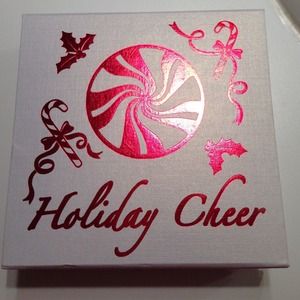 Holiday cheer bracelet