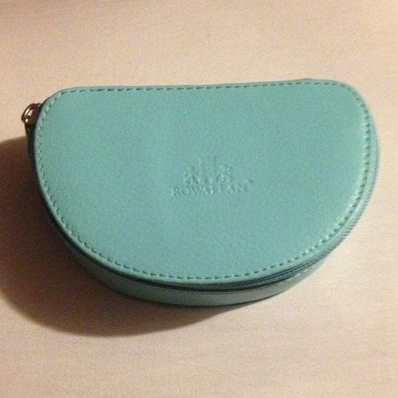 Rowallan travel case