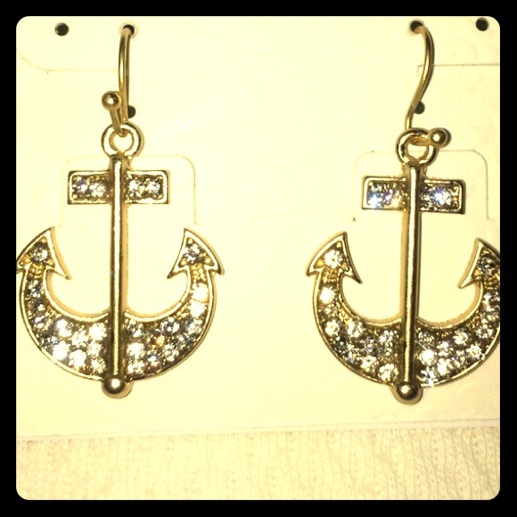 🎅🚫SOLD🚫🎅Gold Crystal Anchor Earrings - Picture 1 of 2