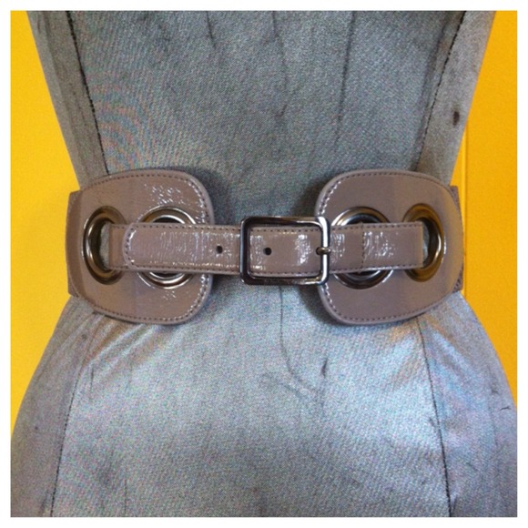 Betsey Johnson gray Stretch Belt size S/M