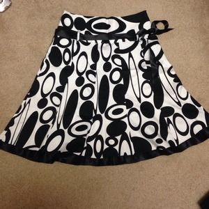 Black/white A line skirt