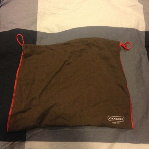 💃💃coach dust bag👀😎