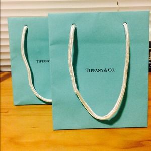 Tiffany & co gift bags (2)