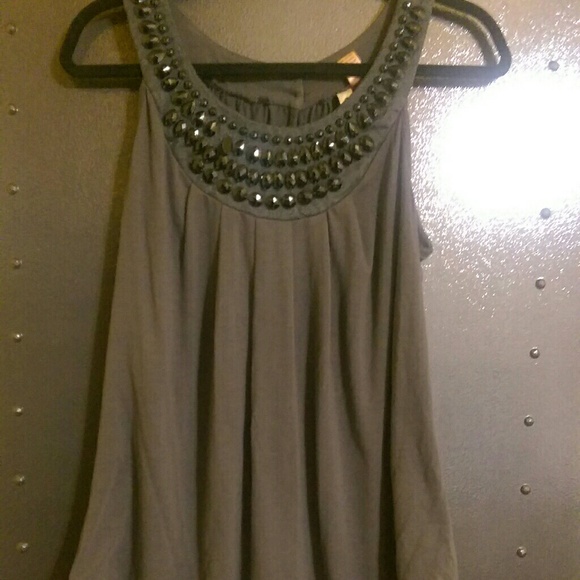 Gray tank top w/gray jewel embellishments
