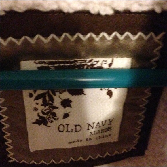 Old Navy Sweater Vest - Picture 2 of 3