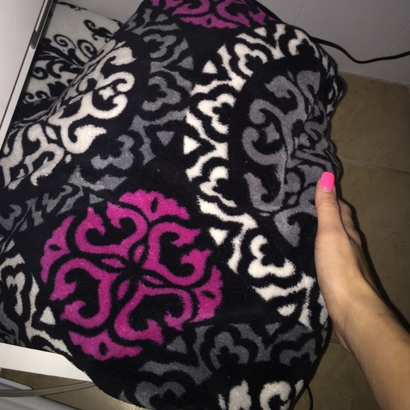 Vera Bradley throw