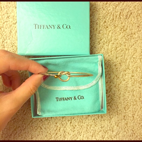 Authentic Tiffany & Co. Love Knot 18K bangle