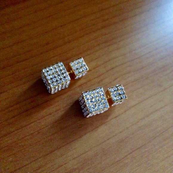 Gold Double Cubo Earrings - Picture 3 of 3