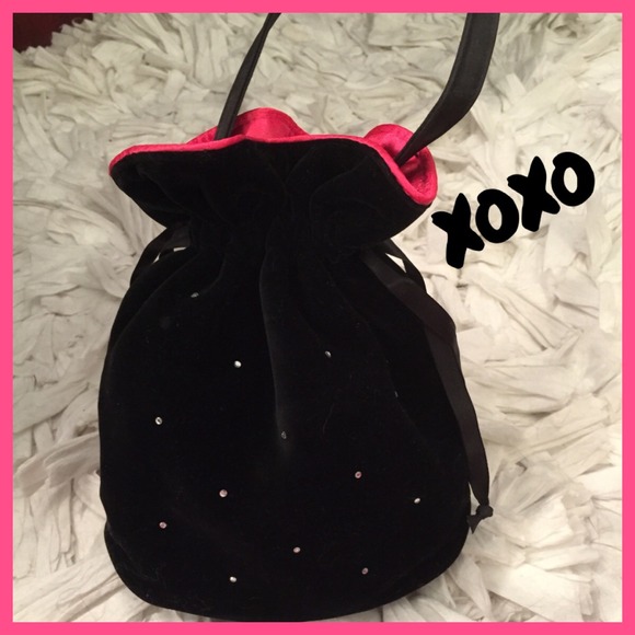 Victoria's Secret Handbags - ⚡️️REDUCED!⚡️ VELVET & SATIN DRAWSTRING BAG - NWOT