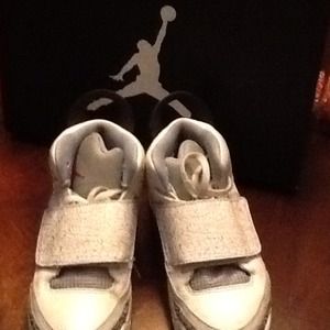 Boy tennis shoes
