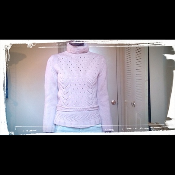 Vtg Adorable, soft warm pink sweater