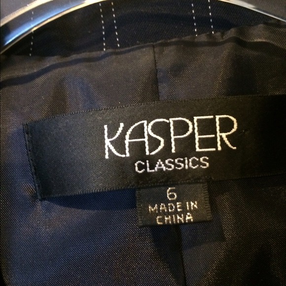 Kasper skirt suit - Picture 4 of 4