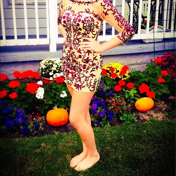 Short Homecoming Dress Size 10 - Picture 2 of 3