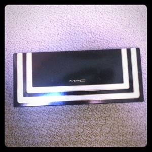MAC box LE