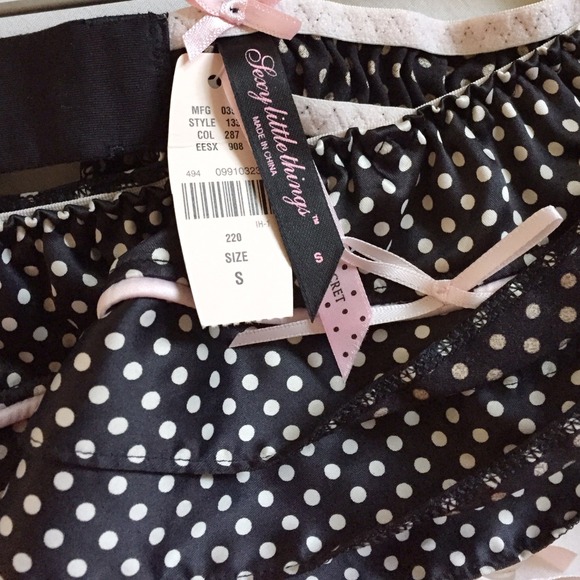 🌟NWT🌙 Victoria's Secret Garter Belt - Picture 2 of 3