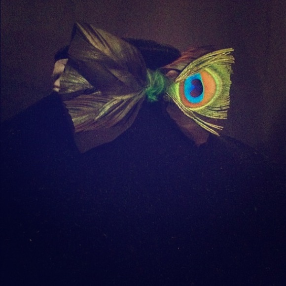 Peacock feather bowtie