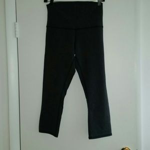 Lululemon Wonder under crop roll down