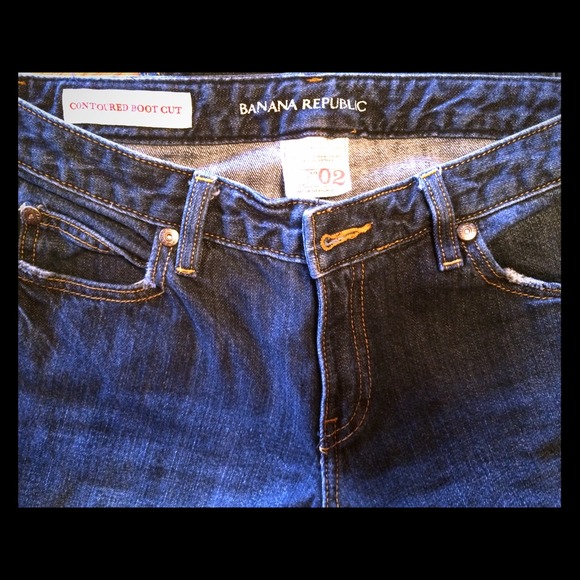 Banana Republic contoured boot cut jeans sz 2