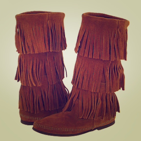 Fringe boots minnetonkas