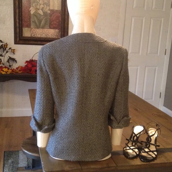 SOLD IN BUNDLE!! Classic Coat - Picture 3 of 4
