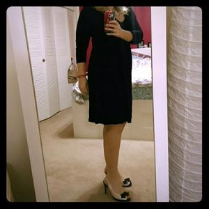 **HOST PICK** Simple black dress, NYC