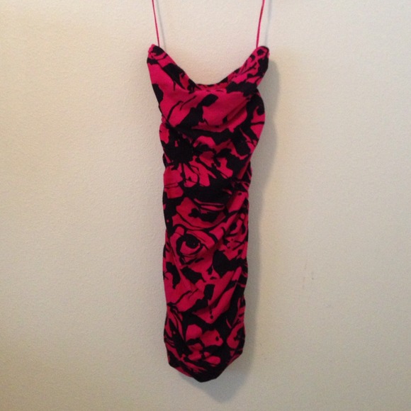 ⭐️price reduced!⭐️Express tube dress