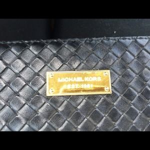 Like MK michael kors wallet