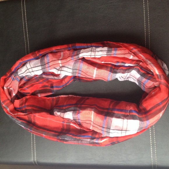 Plaid eternity scarf