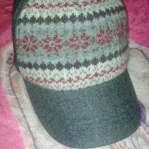Grey pattern hat very cute!