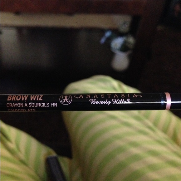 Anastasia of Beverly Hills Brow Wiz in Chocolate