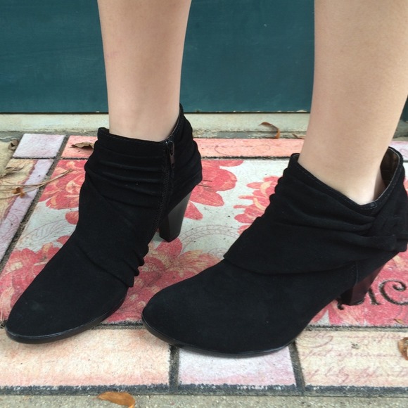 Andrew Geller Boots - Black Suede Zip-Up Booties