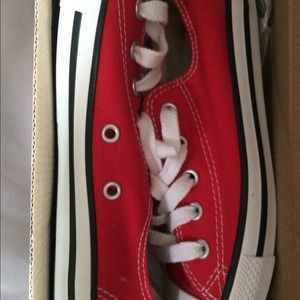 BRAND NEW RED CONVERSE