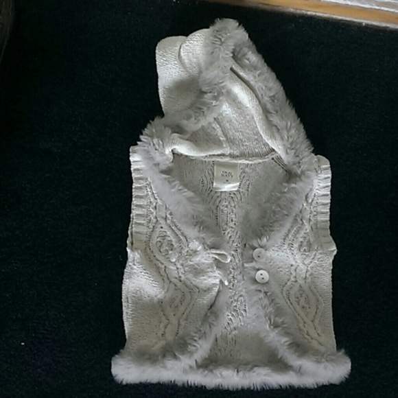 Old Navy two button Sweater Vest - Picture 1 of 3
