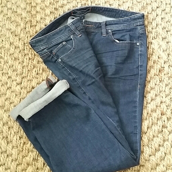 Tommy Bahama premium denim boyfriend jean