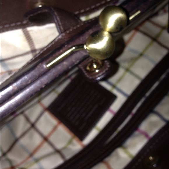 Authentic coach hand bag! - Picture 2 of 4