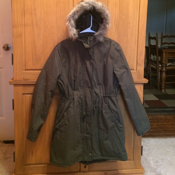 Old Navy anorak jacket. Women's size Medium