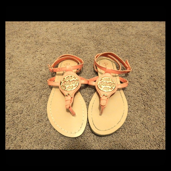Adorable peach colored sandals