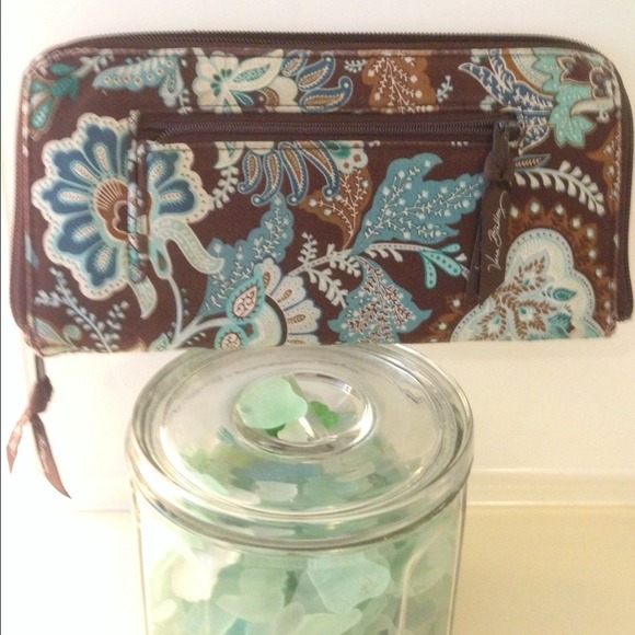 Vera Bradley Clutches & Wallets - 🌴🌴🌴SOLD Blue Zippered Vera Bradley Organizer