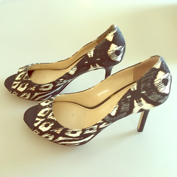 Enzo Angiolini Shoes - Enzo Angiolini fabric peep toe heels!!