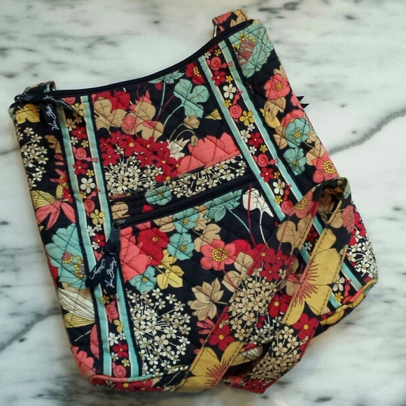 Vera Bradley Hipster in Happy Snails
