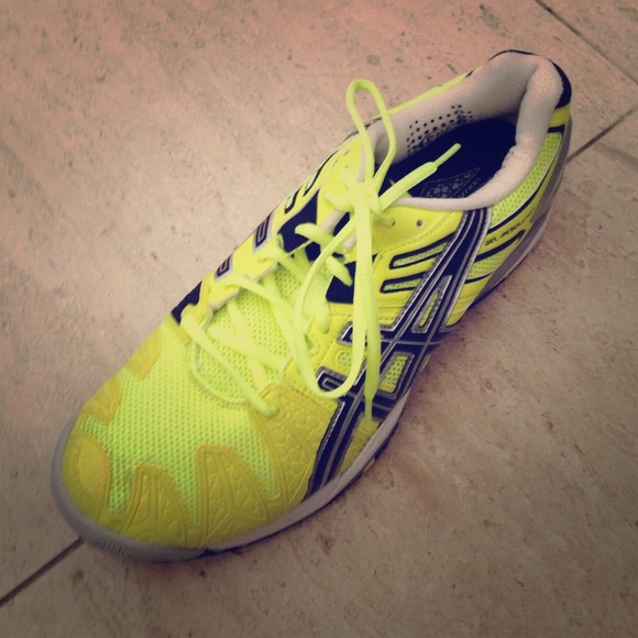 SOLD Asics Gel Resolution - Picture 1 of 3