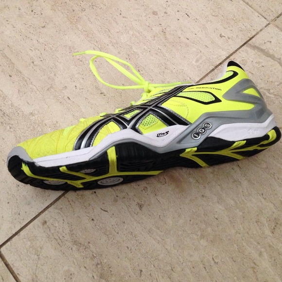 SOLD Asics Gel Resolution - Picture 2 of 3