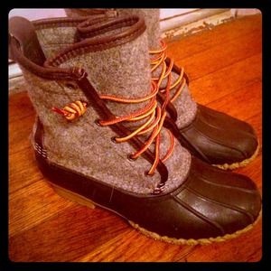 grey bean boots